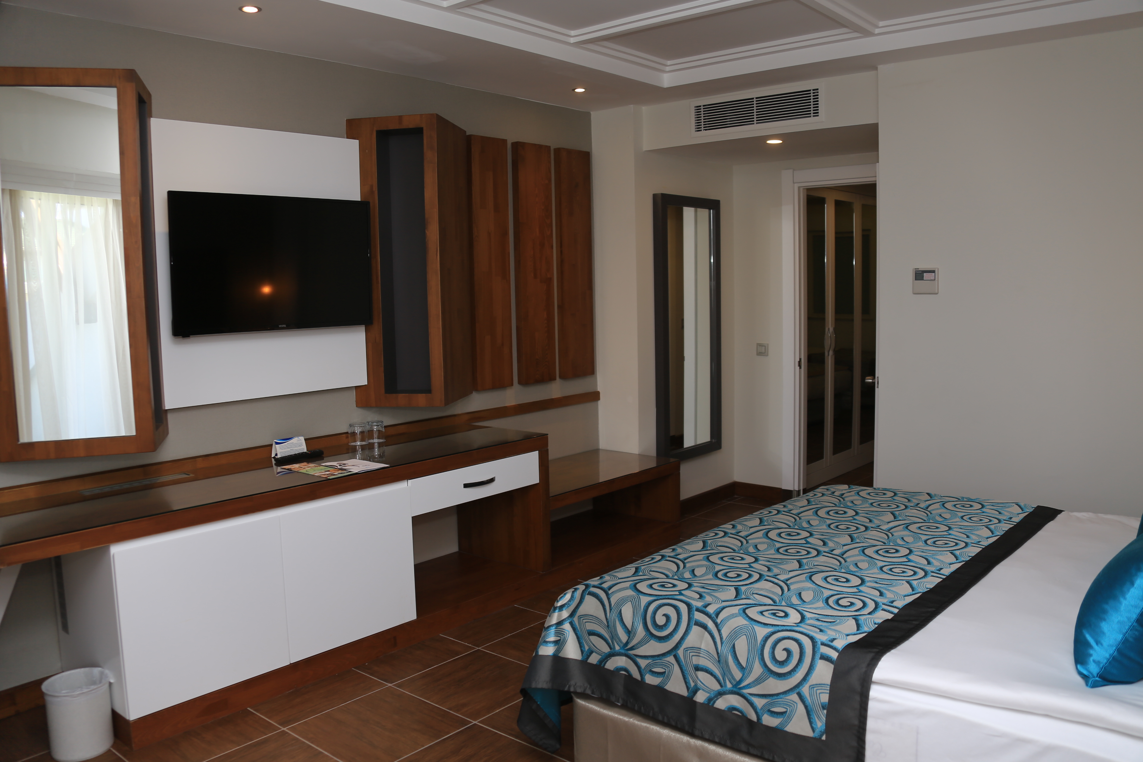 Crystal Waterworld Park Resort & Spa