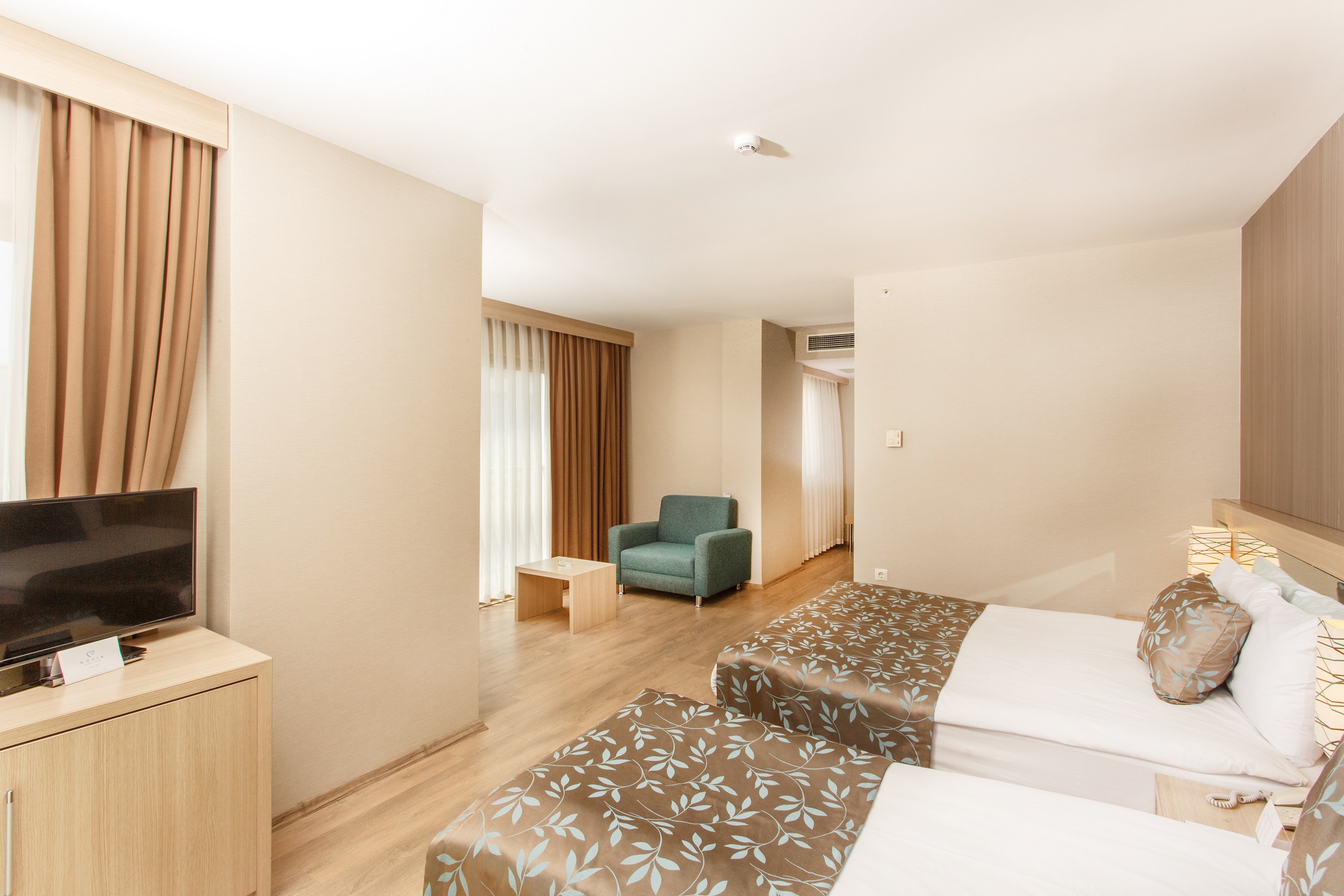 Lucida Beach Hotel