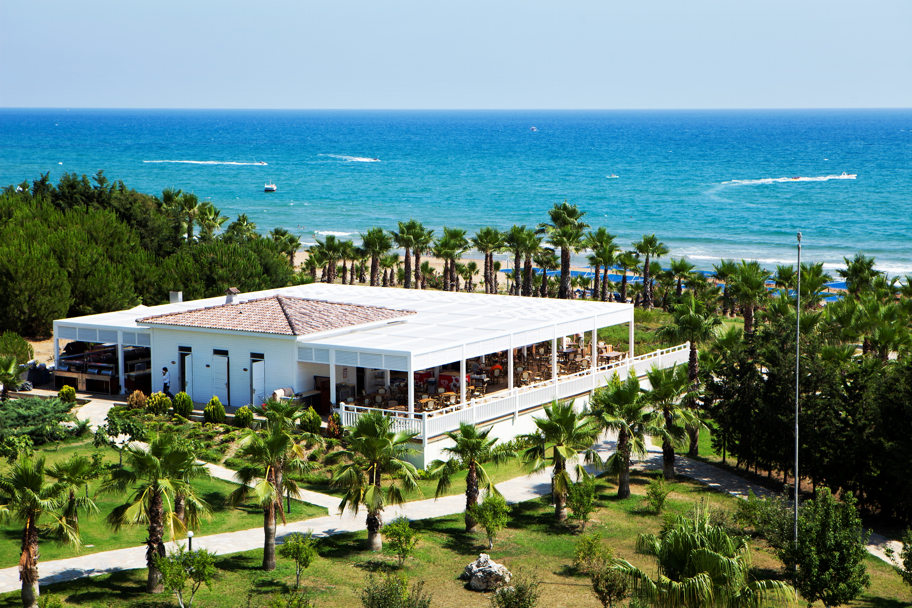 Club Grand Side