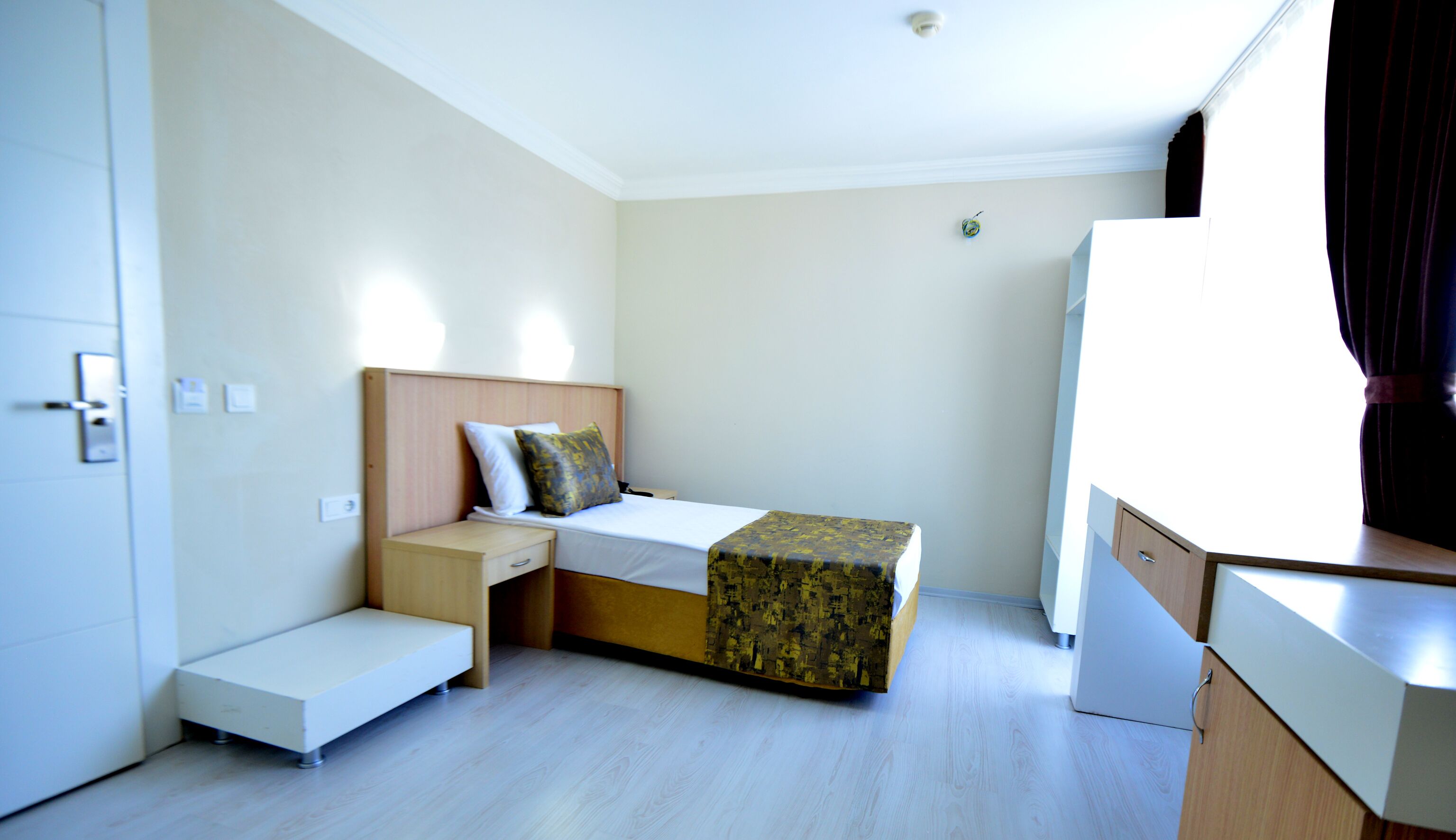 Q Ella Beach Hotel