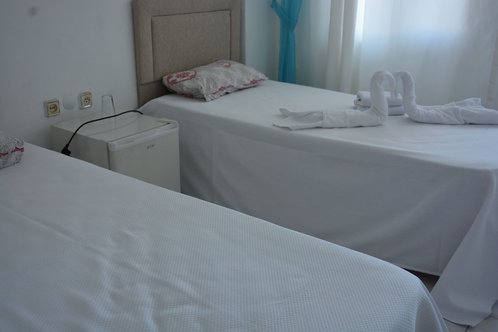 Hira Hotel
