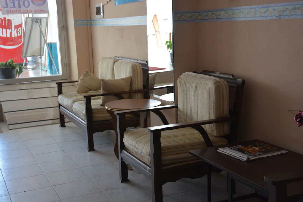 Hira Hotel