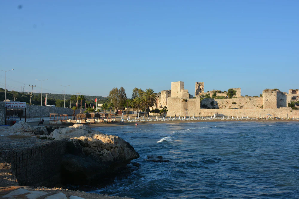 Hira Hotel