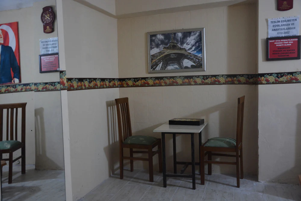 Hira Hotel
