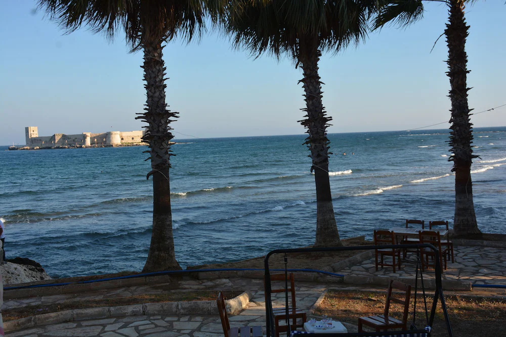 Hira Hotel