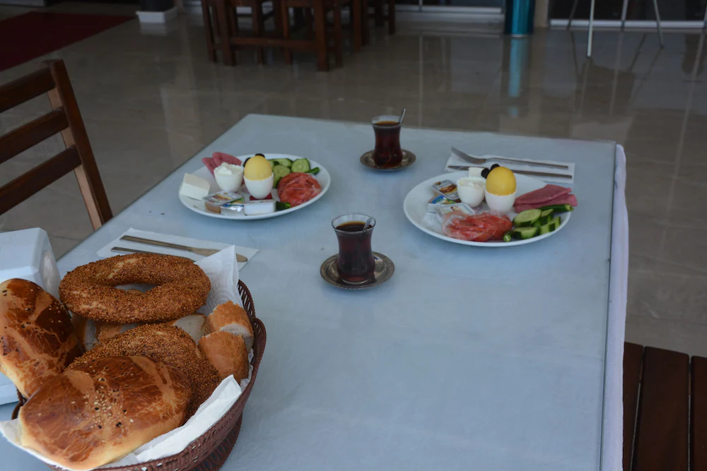 Hira Hotel