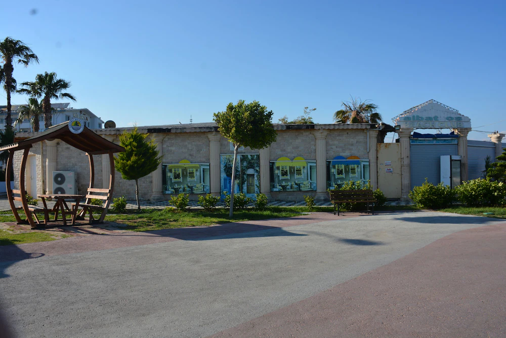 Hira Hotel