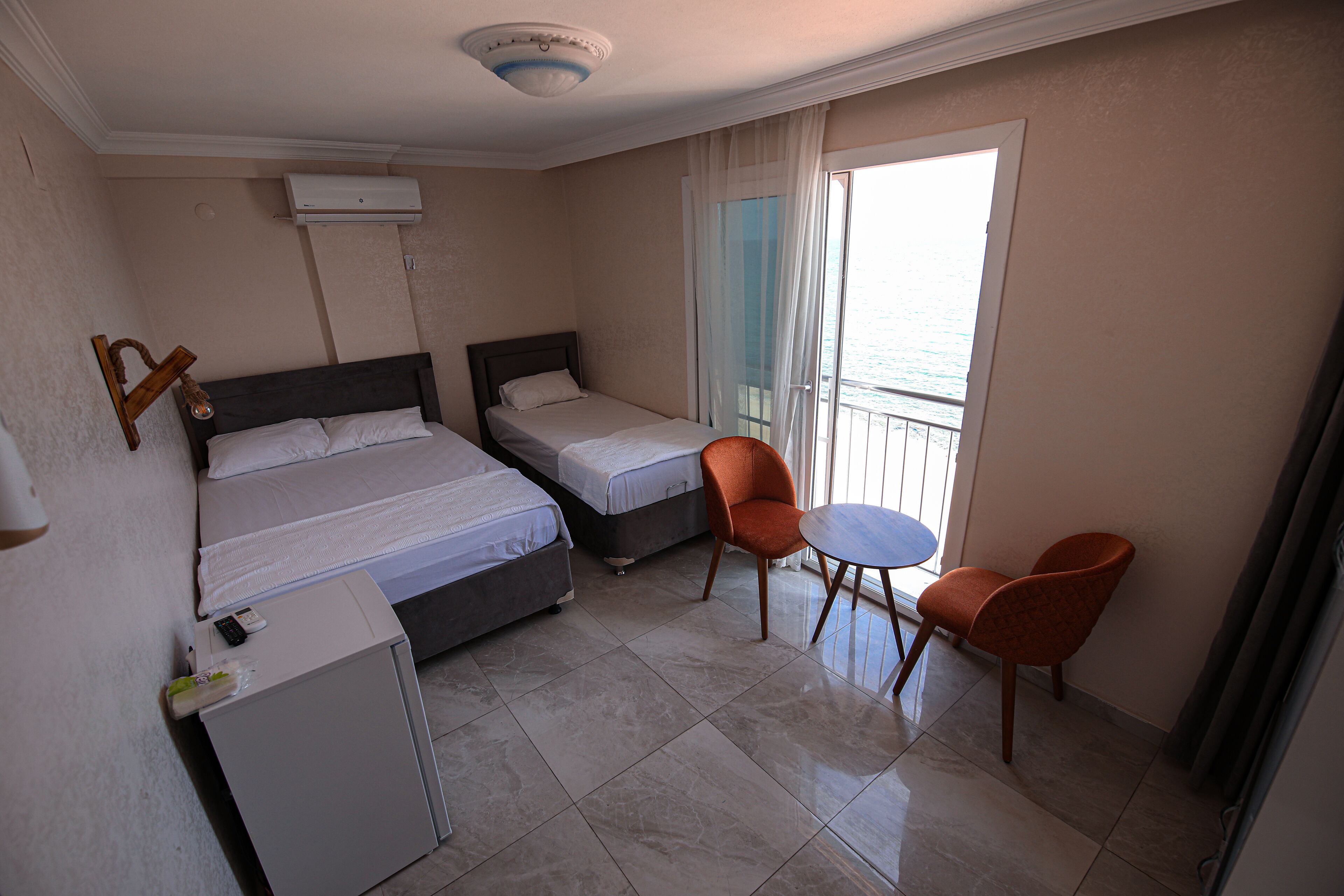 Mose Restoran Motel Beach