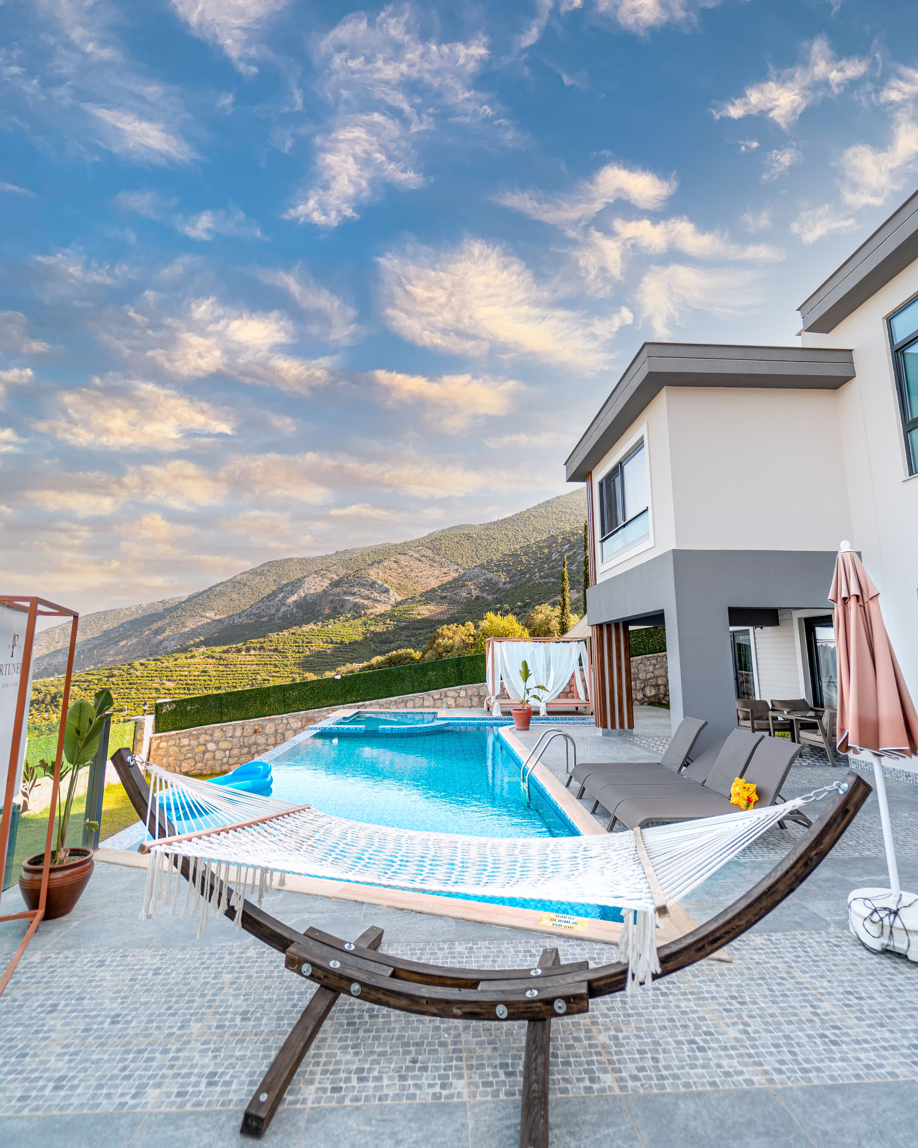 Fortunella Suits & Villas