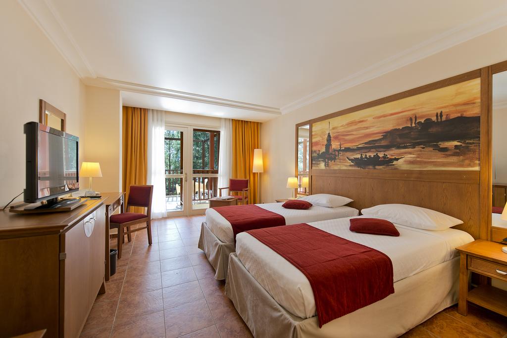 Seven Seas Hotel Life