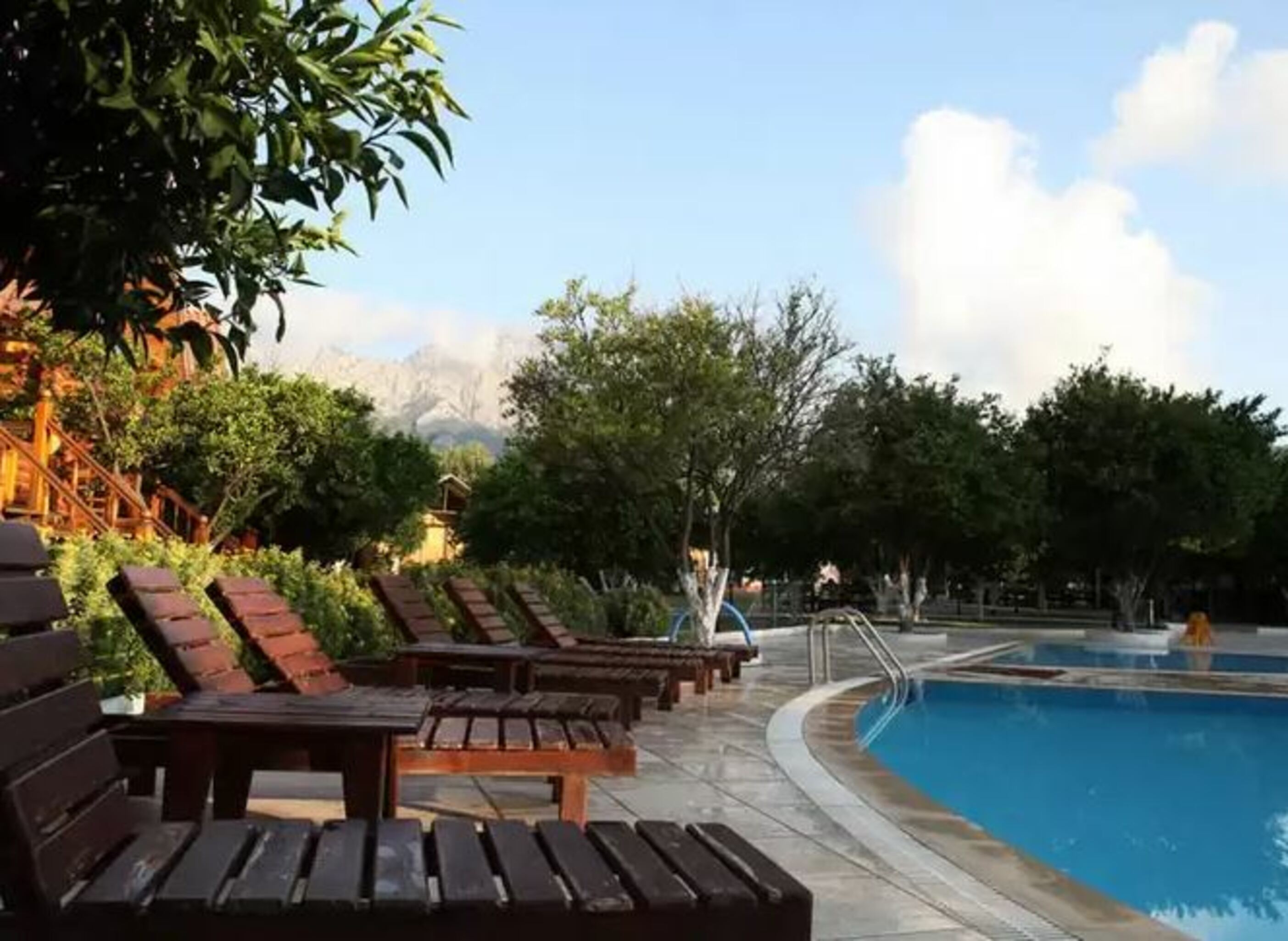 Woodline Hotel