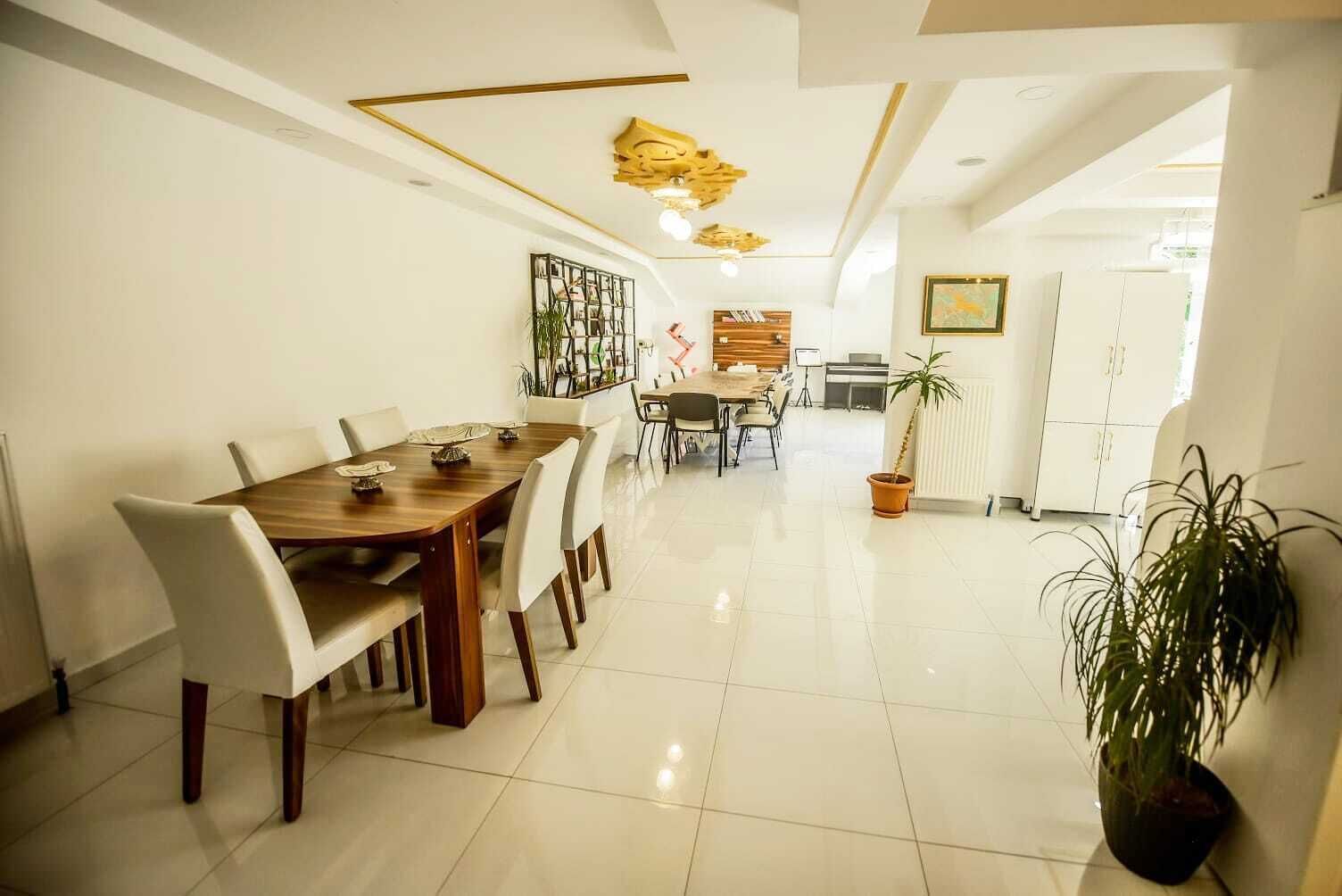 Rosa Therapy Hotel