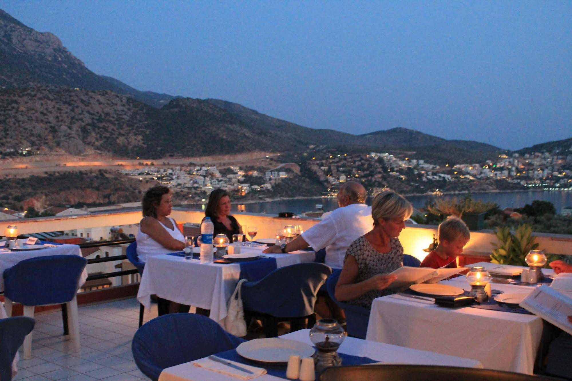 Lizo Hotel