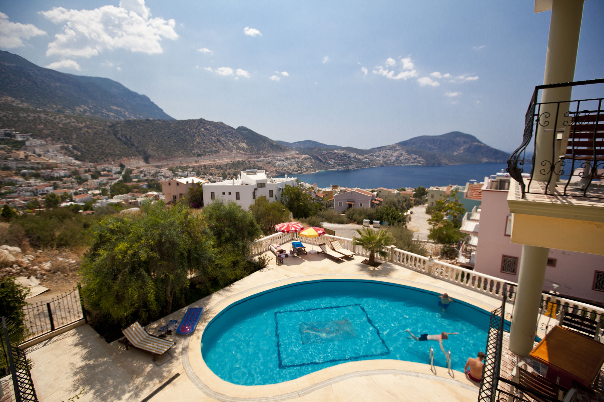 BG Villa's and Apart's