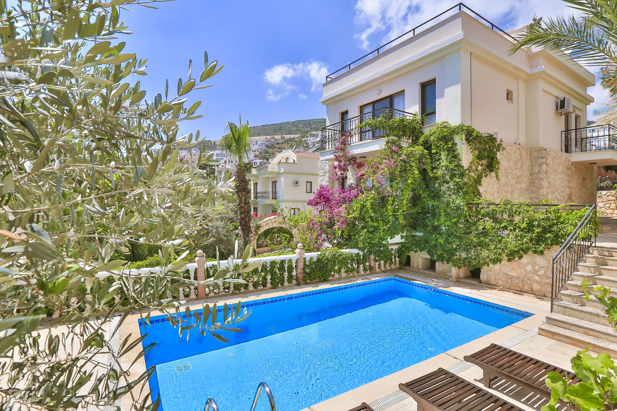 BG Villa's and Apart's