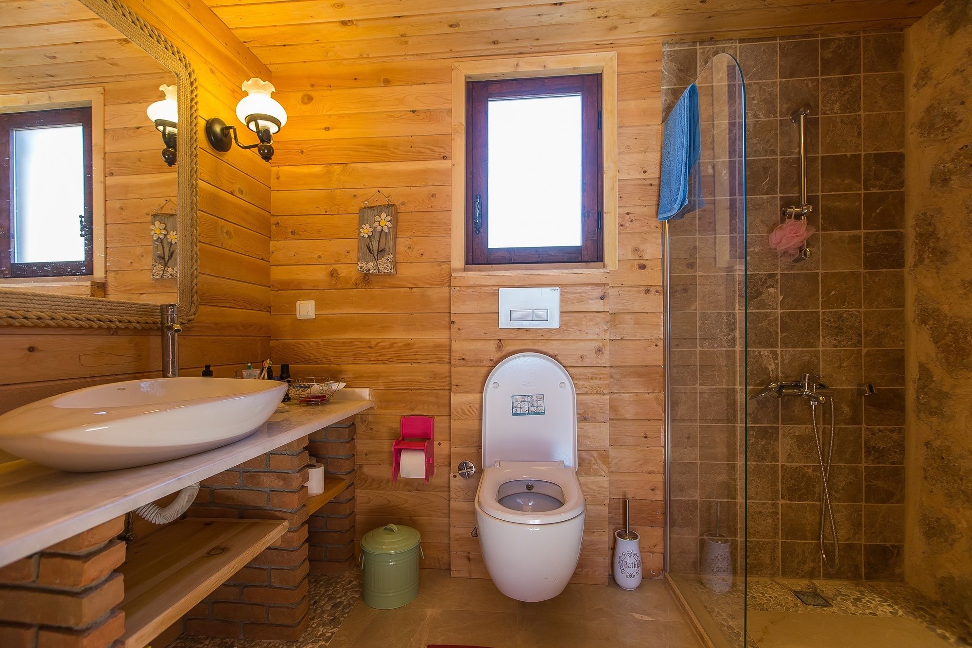 Ambar Cabins