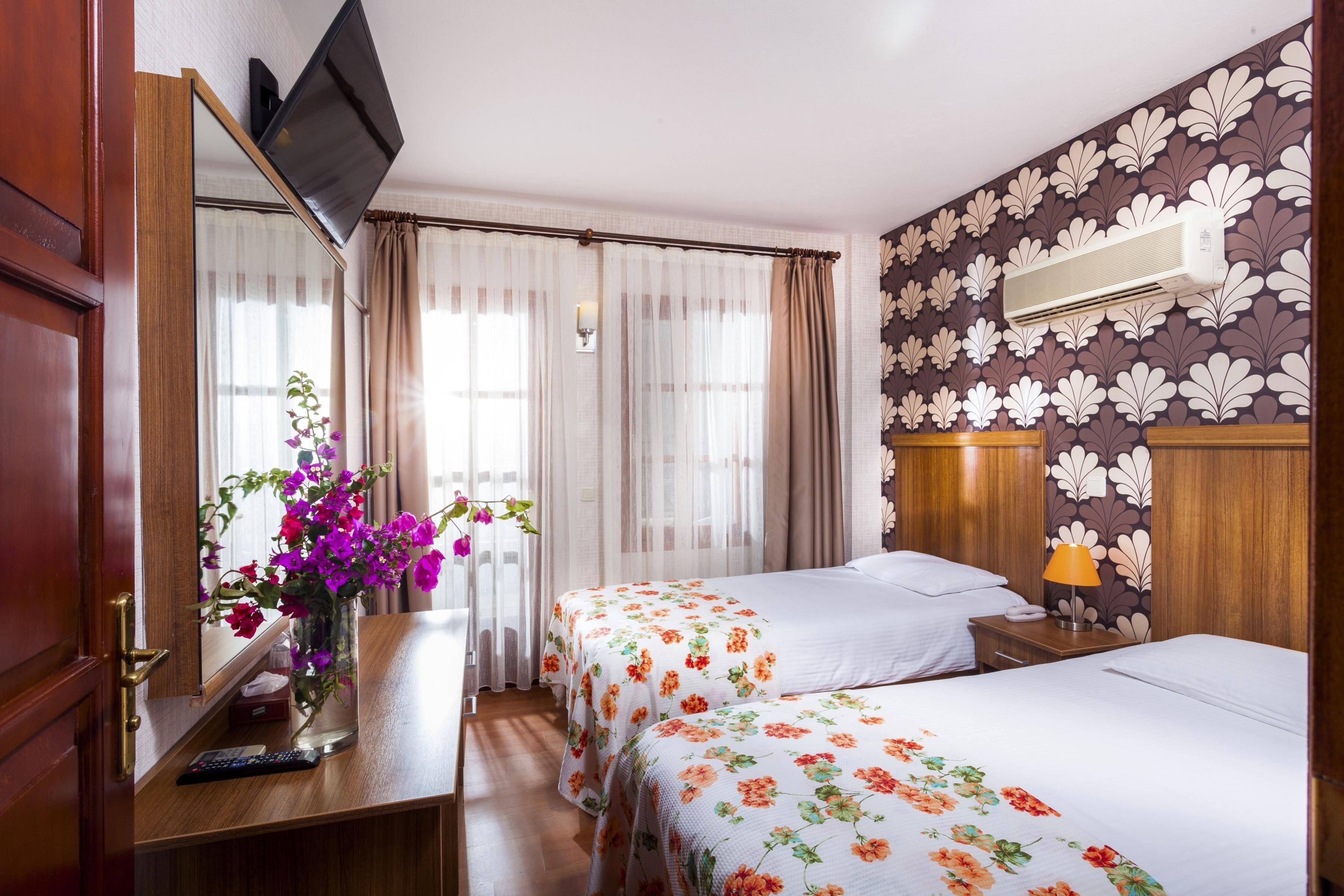 Aqua Princess Hotel