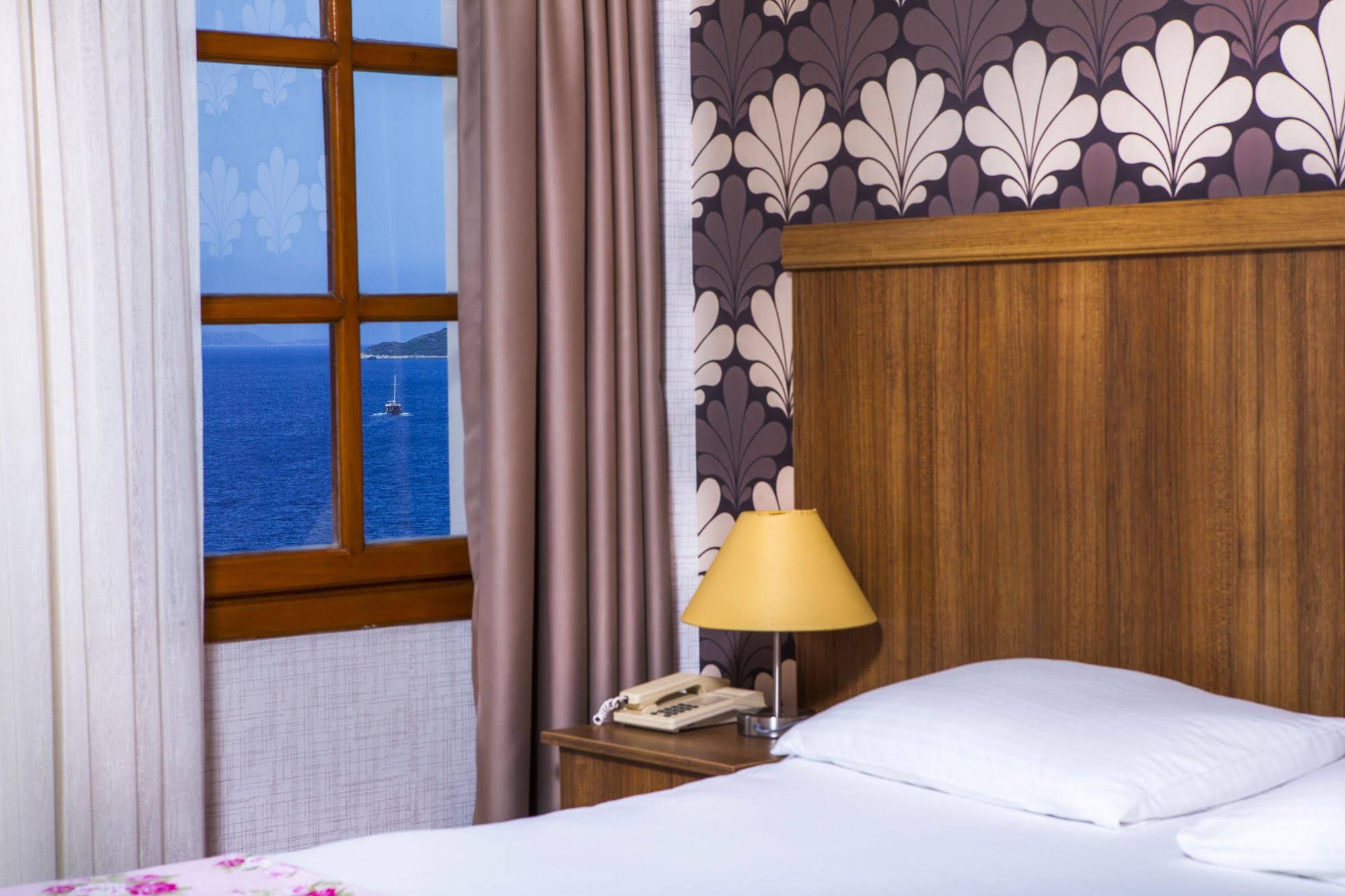 Aqua Princess Hotel