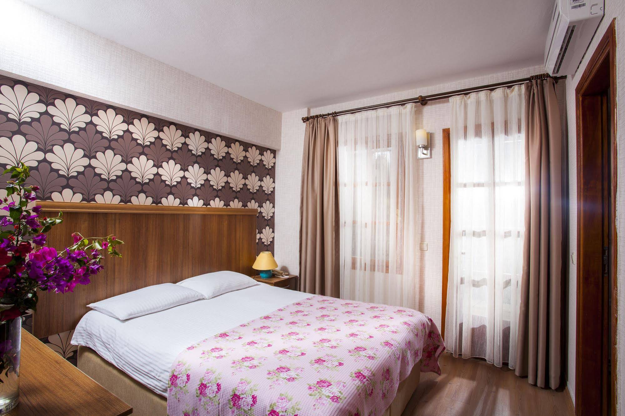 Aqua Princess Hotel