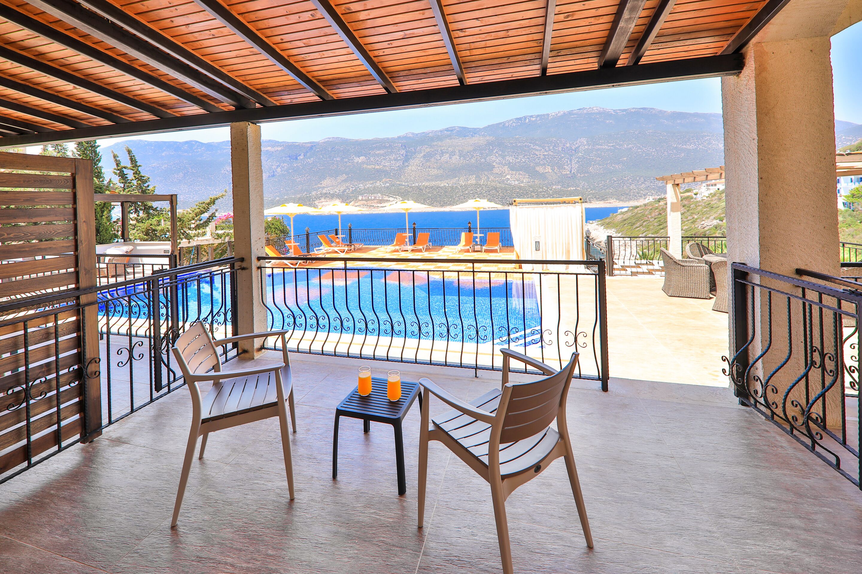 Atalante Hotel