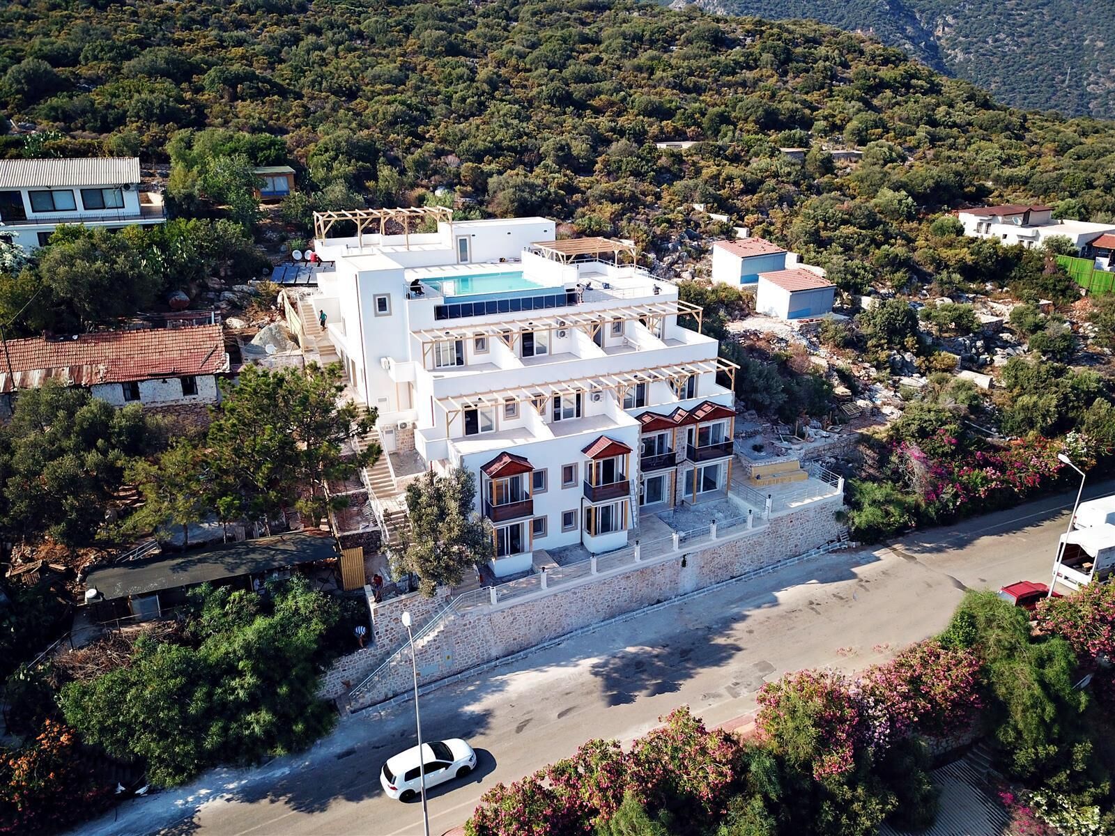 Blue Island Luxury Hotel