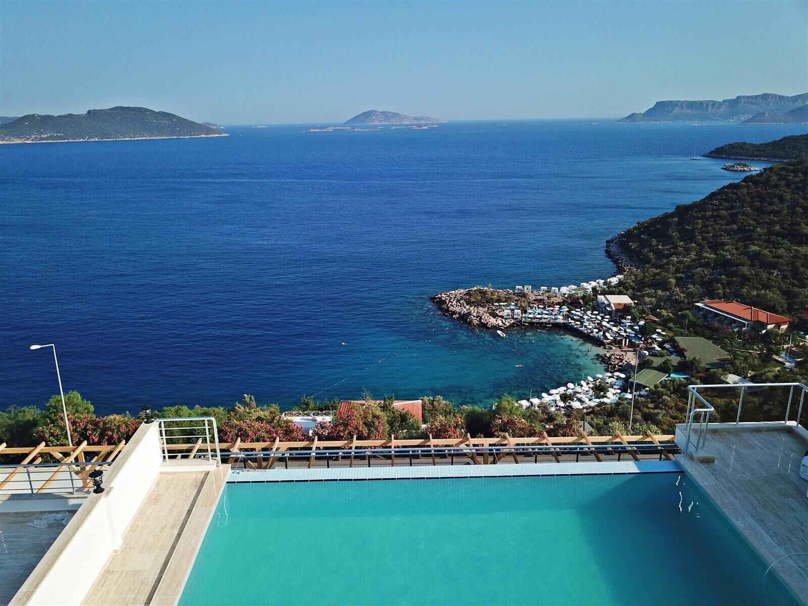 Blue Island Luxury Hotel