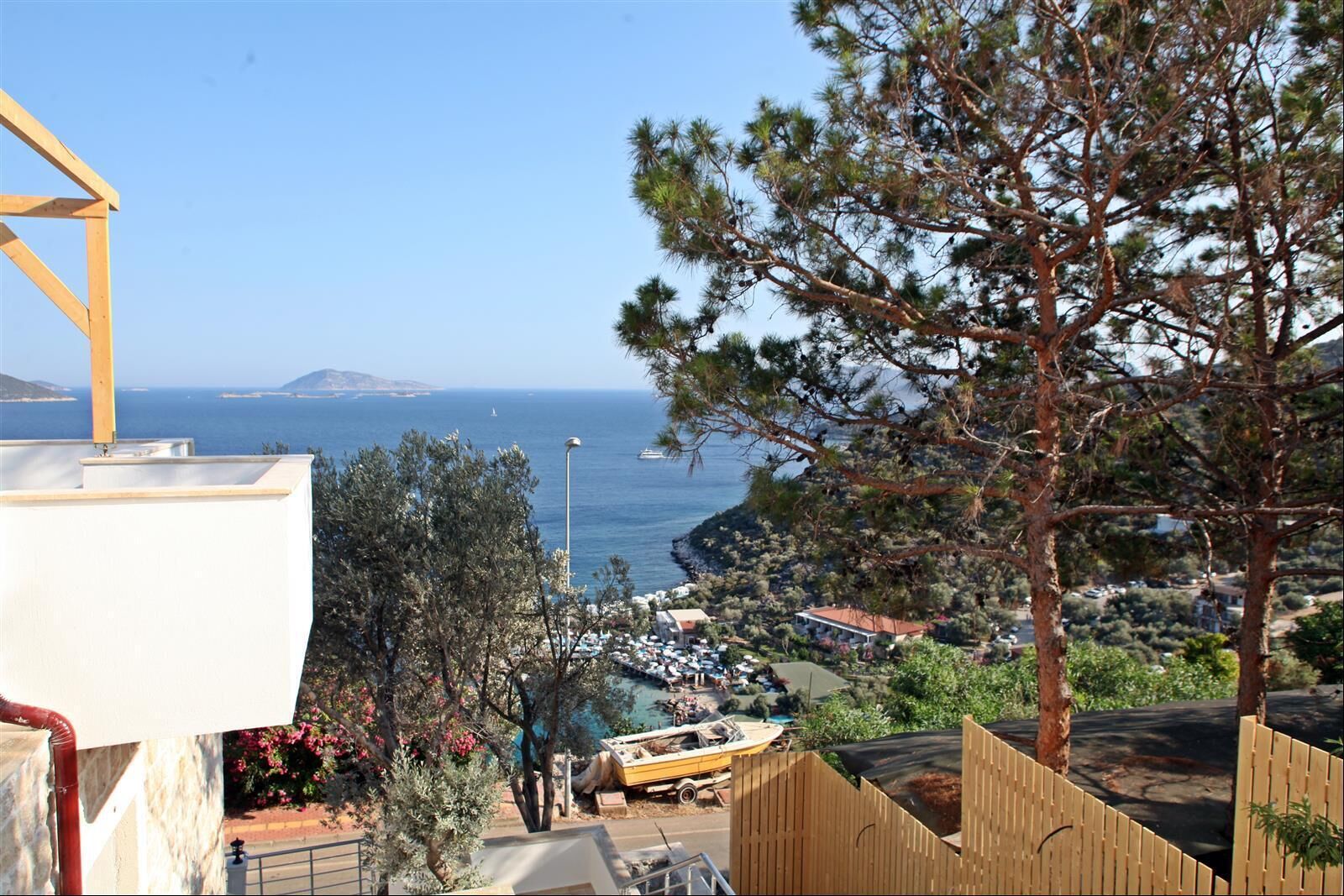 Blue Island Luxury Hotel