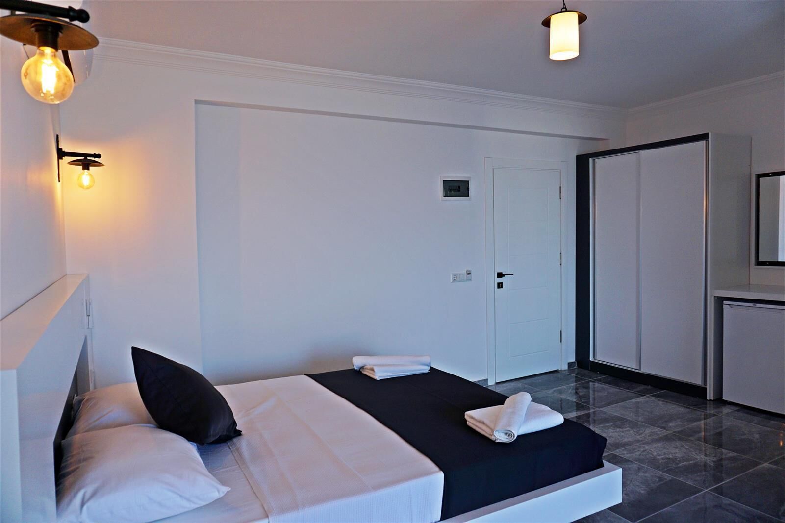 Blue Island Luxury Hotel