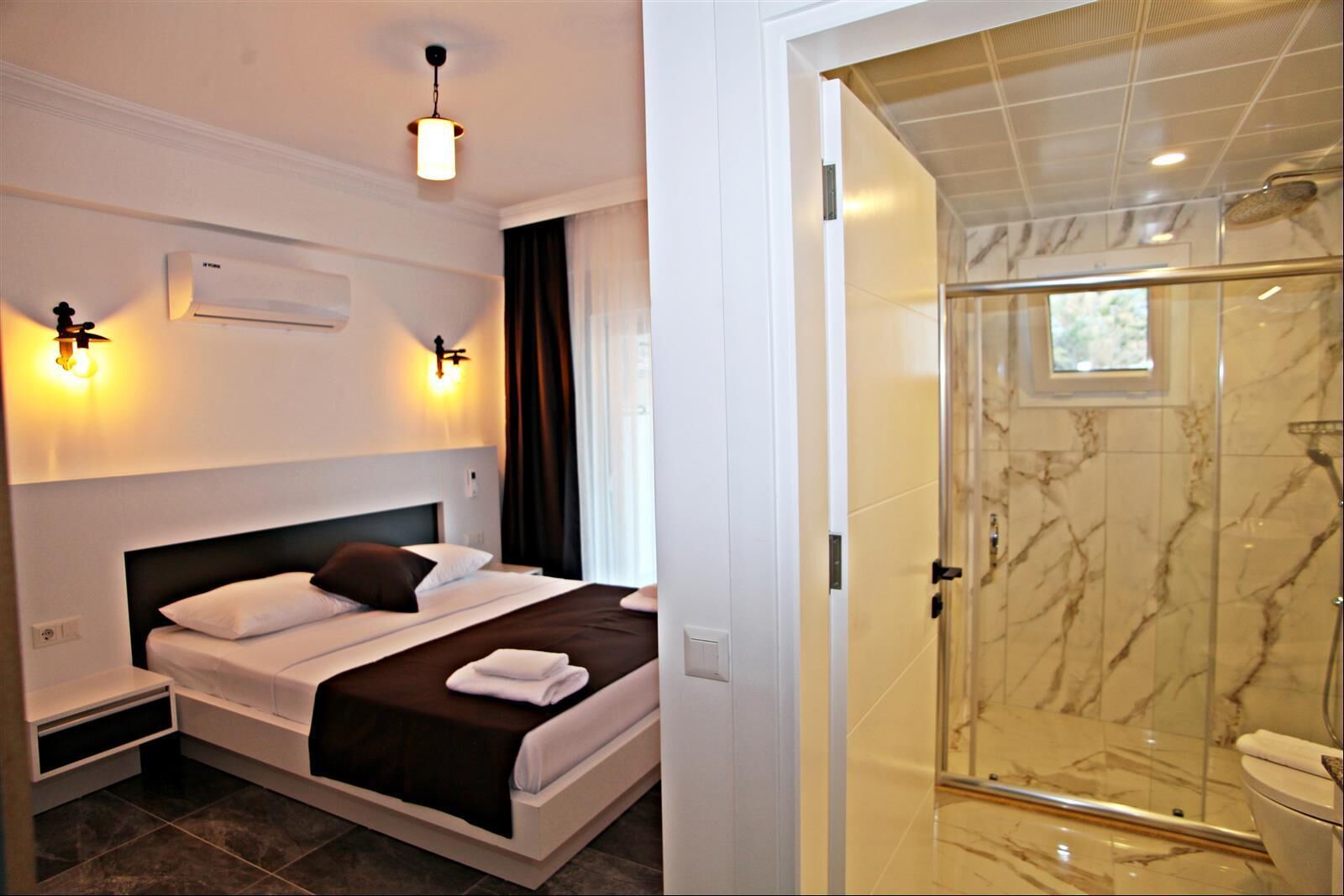 Blue Island Luxury Hotel
