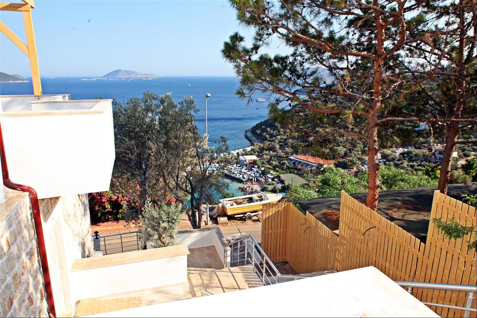 Blue Island Luxury Hotel