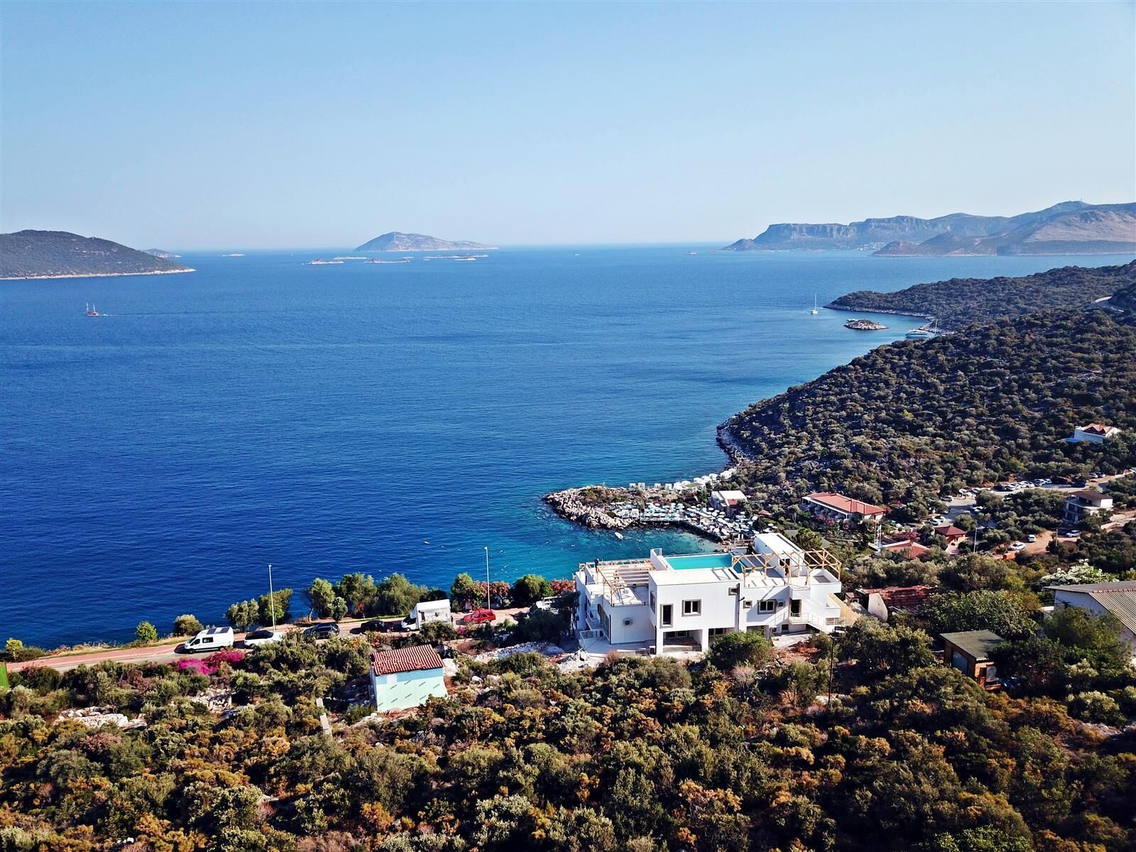 Blue Island Luxury Hotel