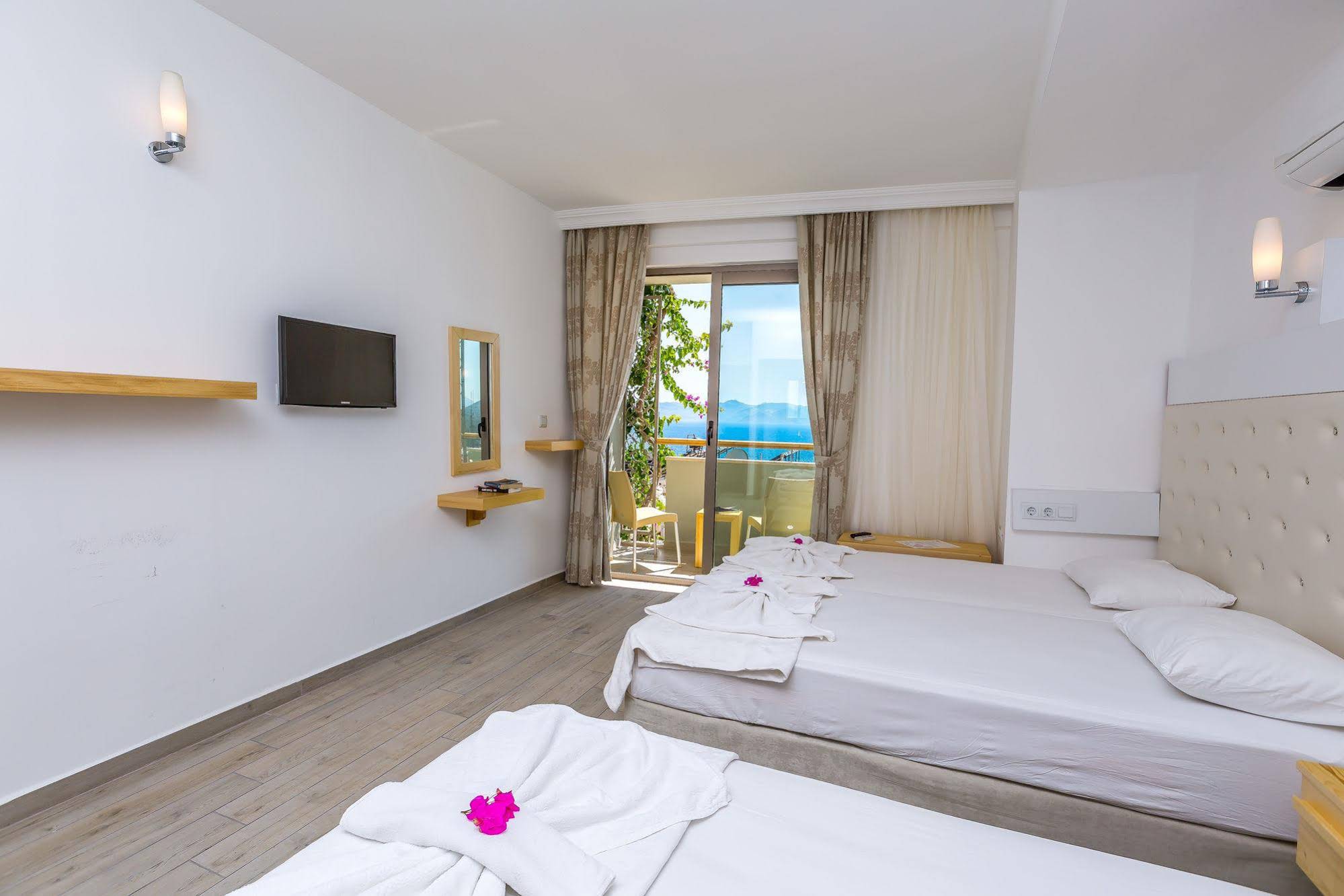 Defne Hotel