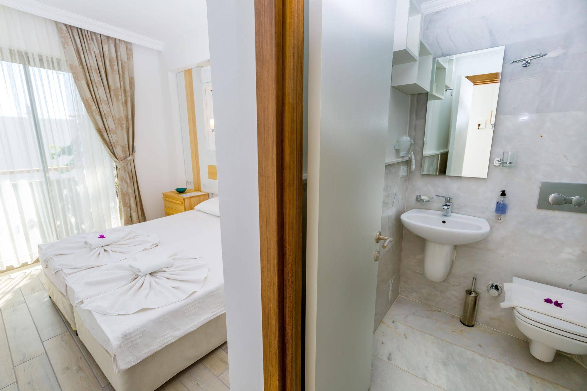 Defne Hotel