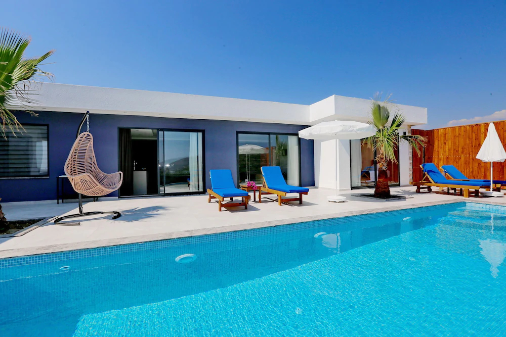 Golden Villa