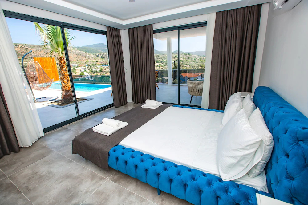 Golden Villa