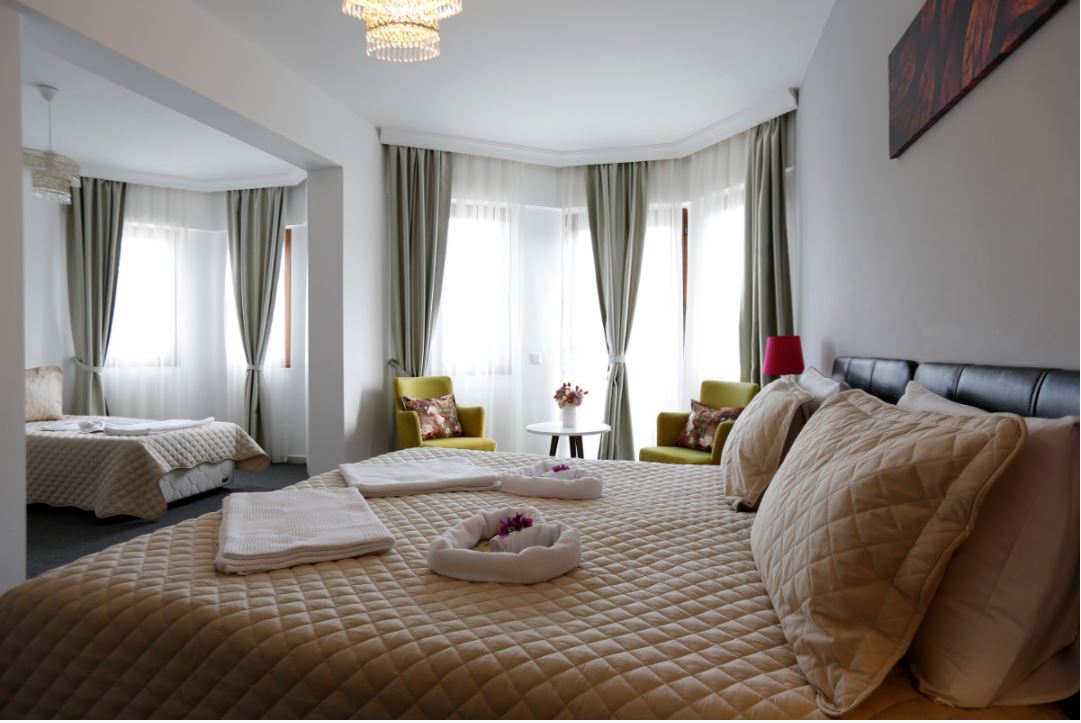 Himm Hotel