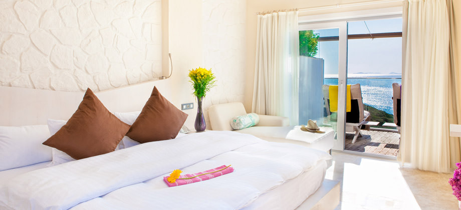 Peninsula Gardens Hotel & Beach