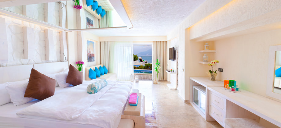 Peninsula Gardens Hotel & Beach