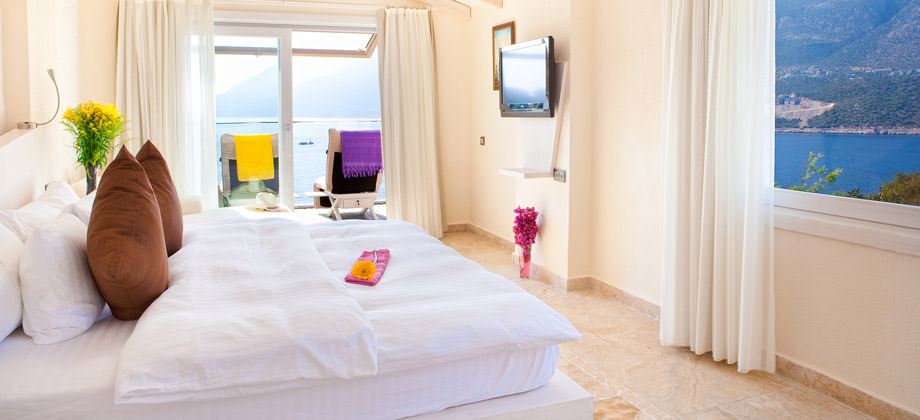 Peninsula Gardens Hotel & Beach