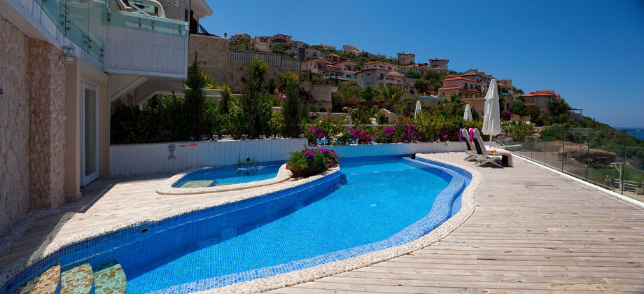 Peninsula Gardens Hotel & Beach