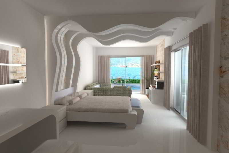 Peninsula Gardens Hotel & Beach