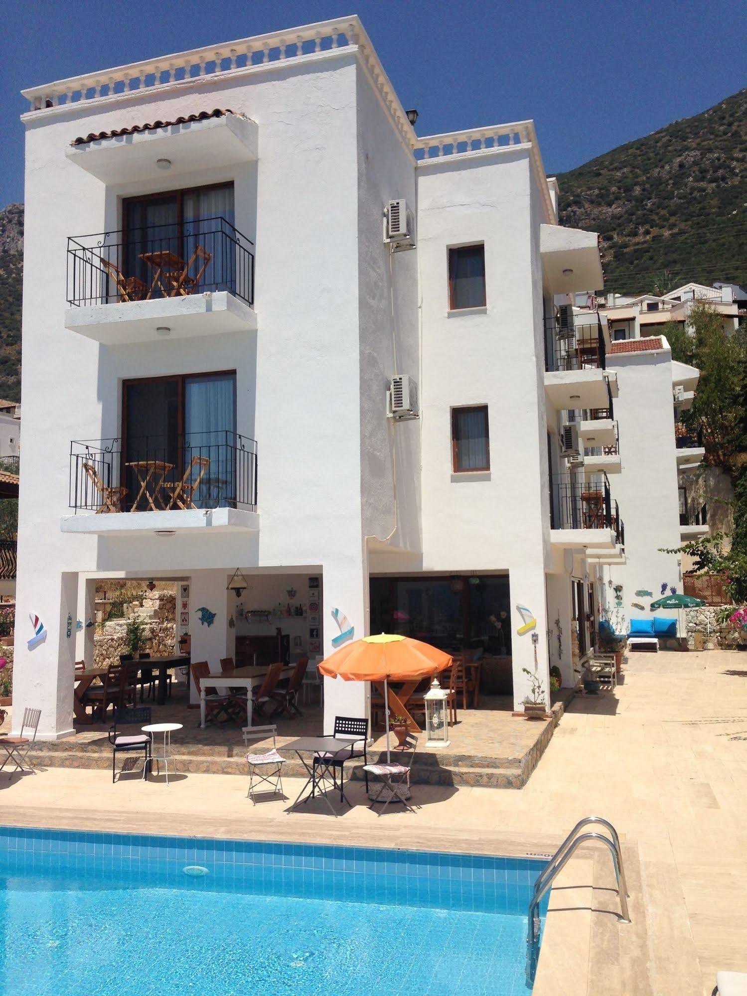 Lavender's Lodge Otel