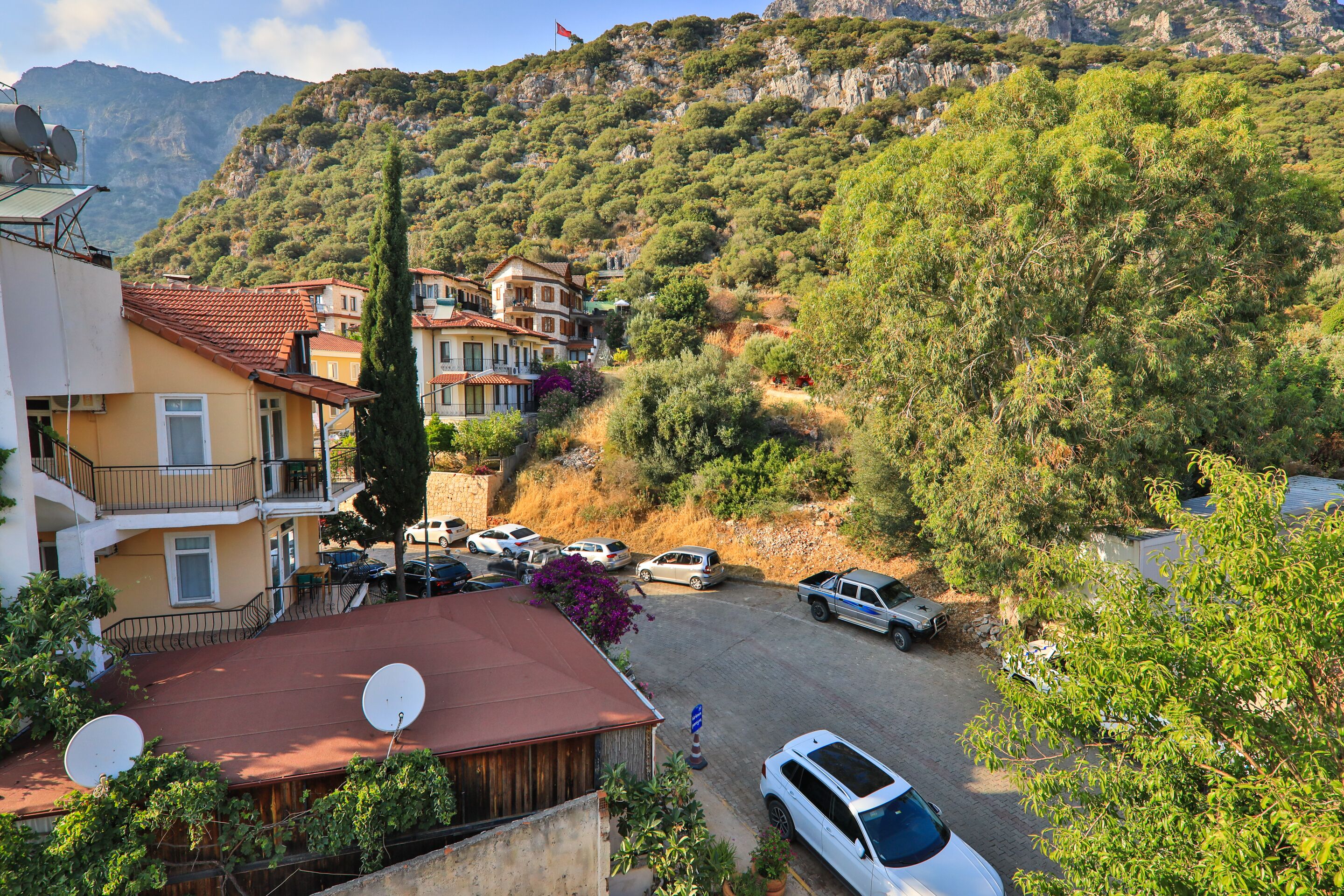 Lora Kas Otel