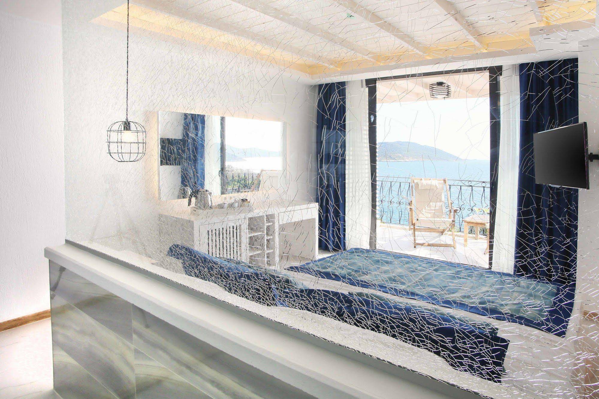 Nur Beach Hotel