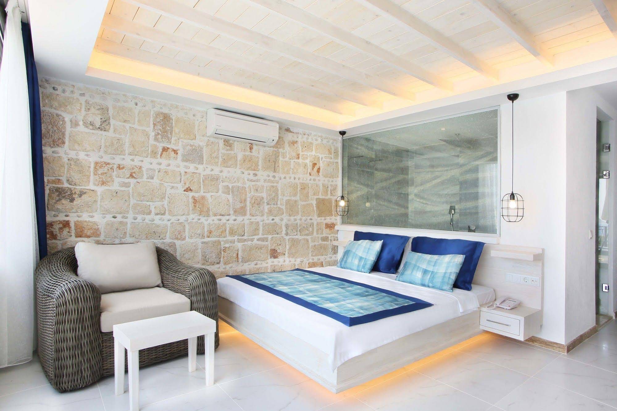 Nur Beach Hotel