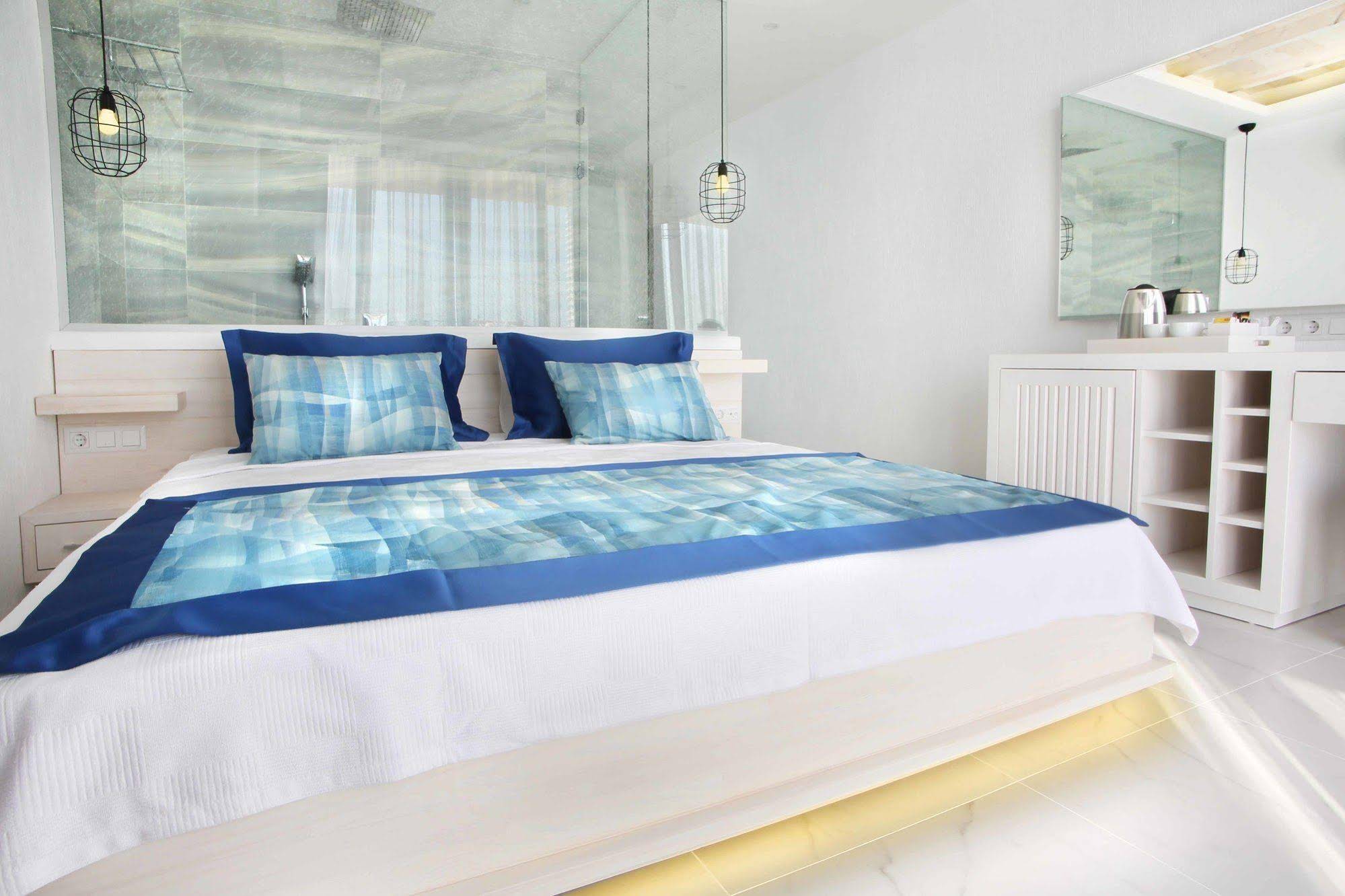 Nur Beach Hotel