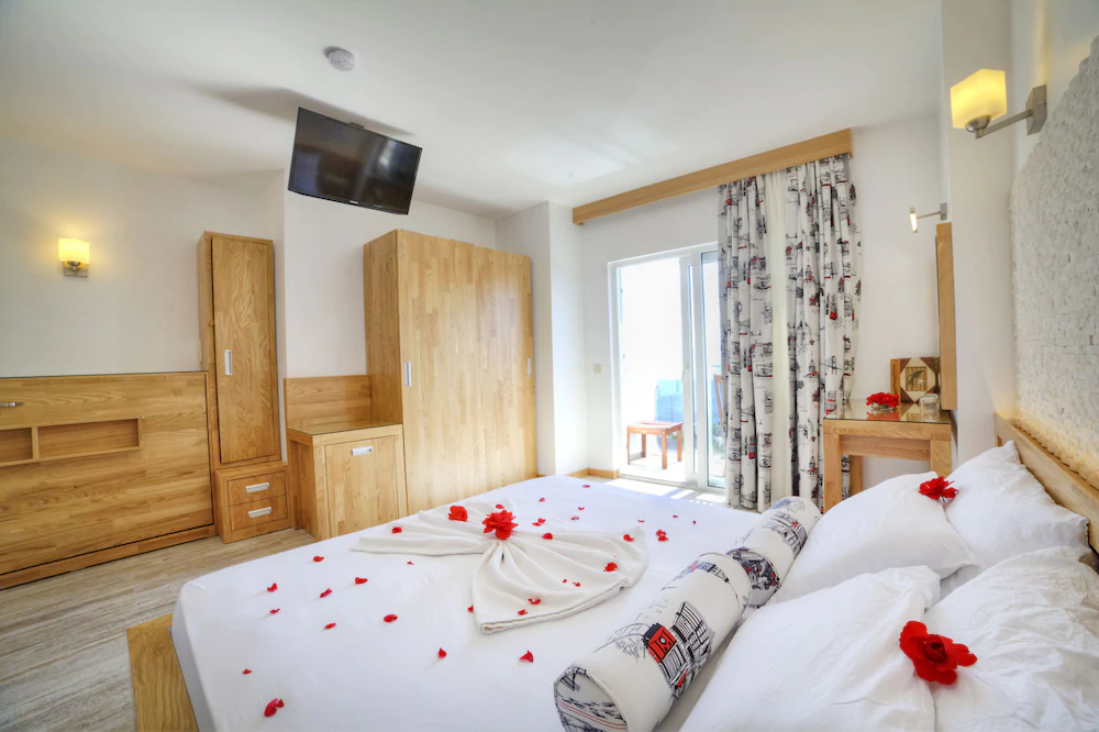 Nur Hotel