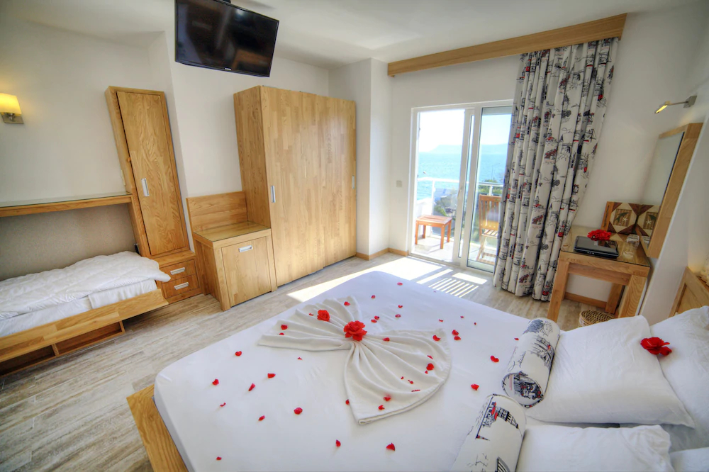 Nur Hotel