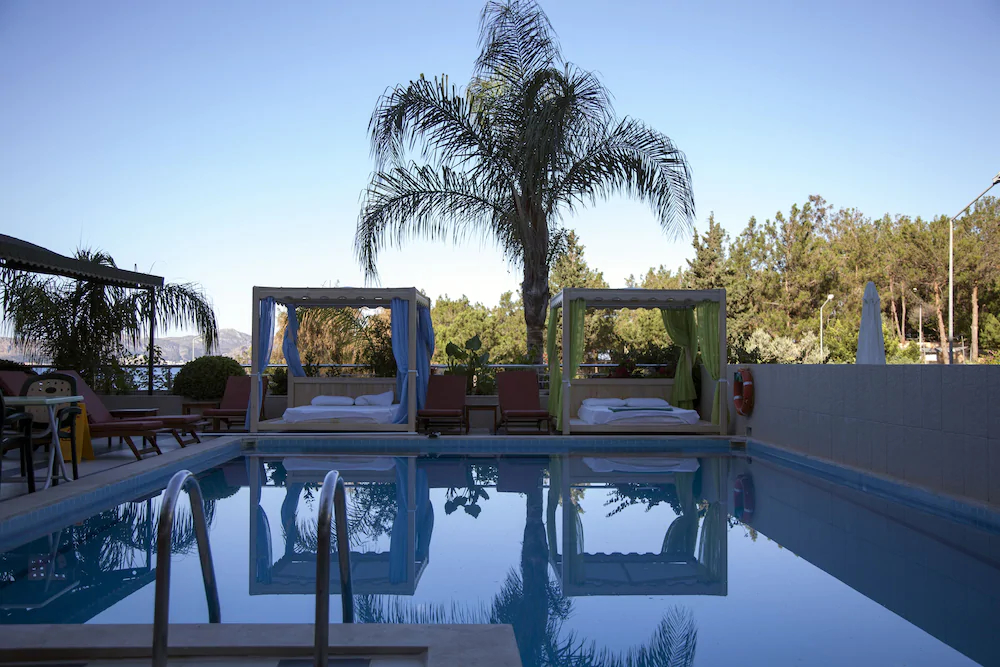 Nur Hotel
