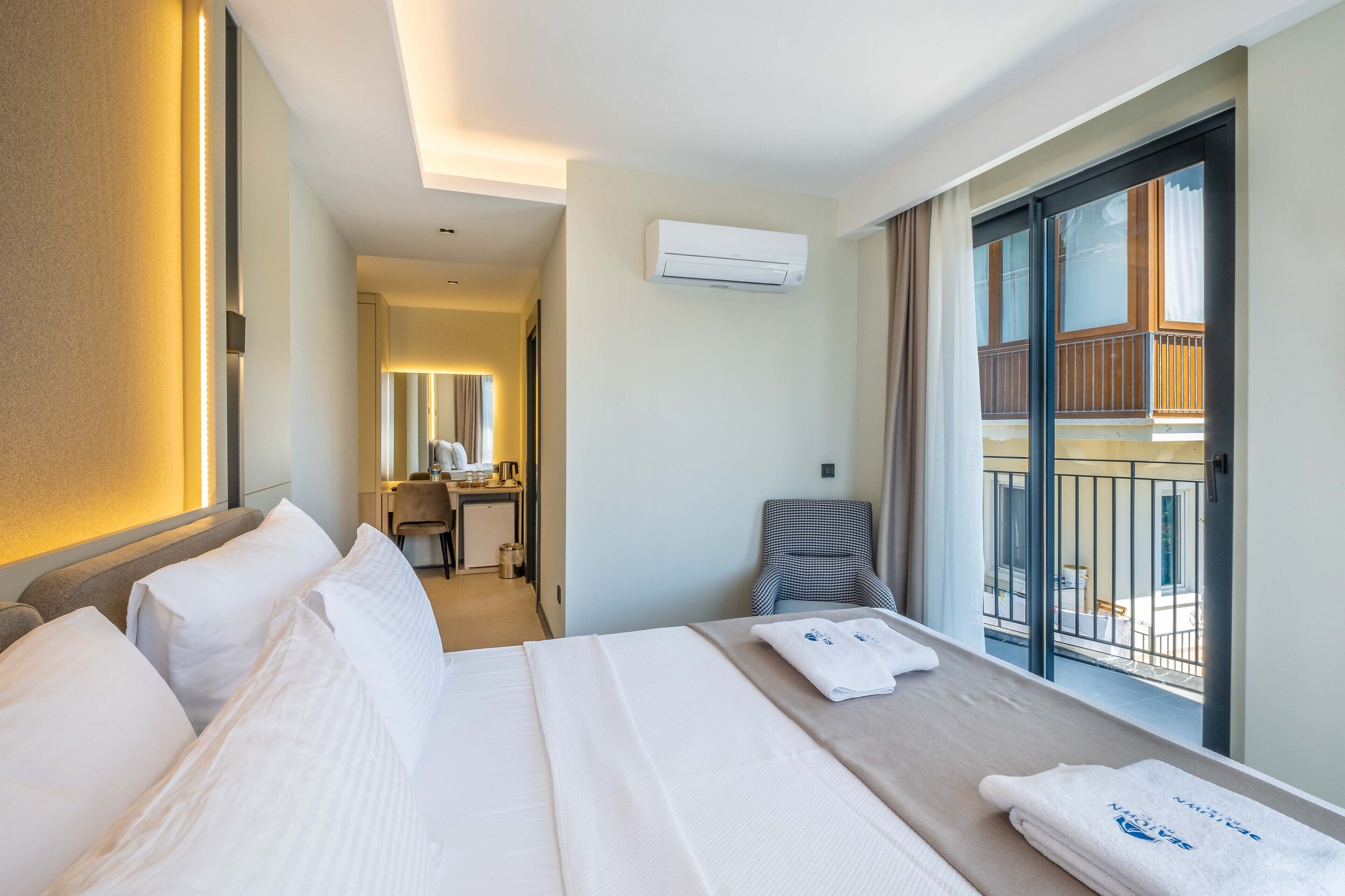 Seatown Hotel